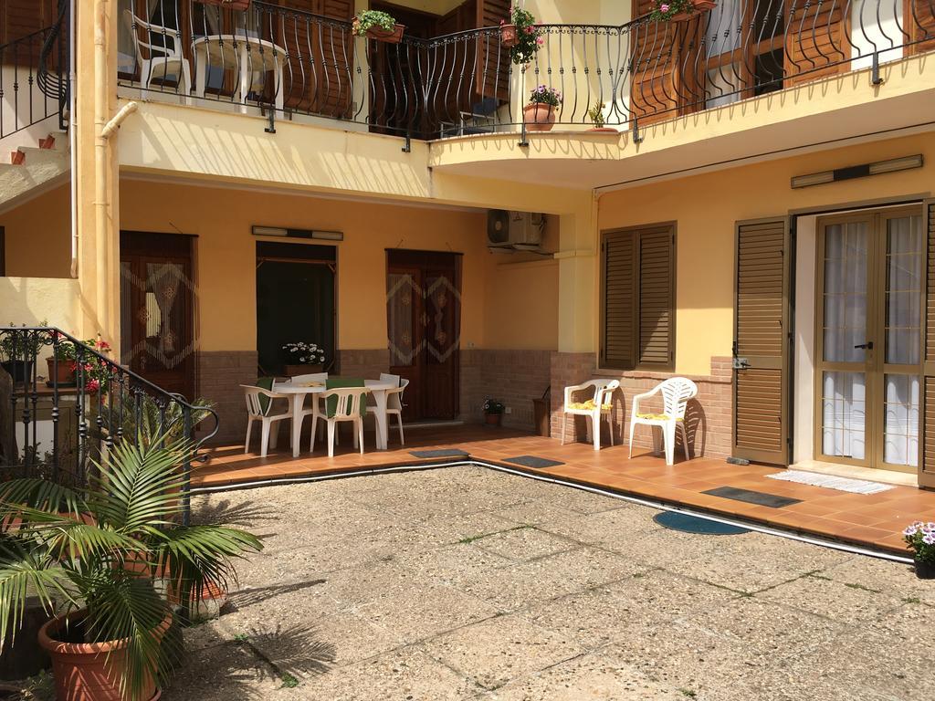 Anna Apartment Villaputzu Buitenkant foto