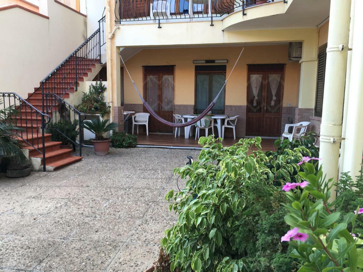 Anna Apartment Villaputzu Buitenkant foto